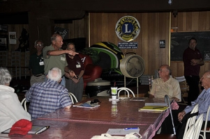 Richard Nye giving history of Kemps Mill